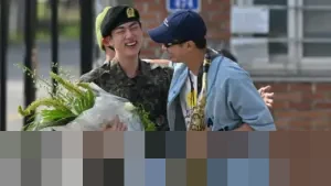 Antusiasme Penggemar Sambut Kembalinya Kai EXO dan Kihyun MONSTA X dari Wajib Militer di Awal 2025