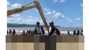 Ardian Candra: Sampah Kiriman Jadi Tantangan Serius Destinasi Pantai Tulungagung