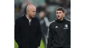 Arne Slot Soroti Keseimbangan Bola Mati Liverpool yang Minus Delapan Jelang Lawan Wolves