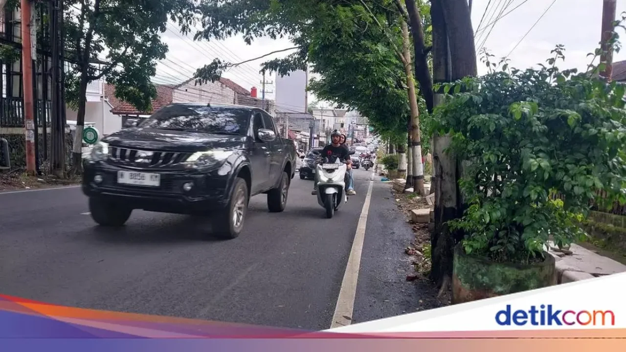 Arus Lalu Lintas Kota Batu Terpantau Lancar Jelang Malam Natal, Volume Kendaraan Menurun