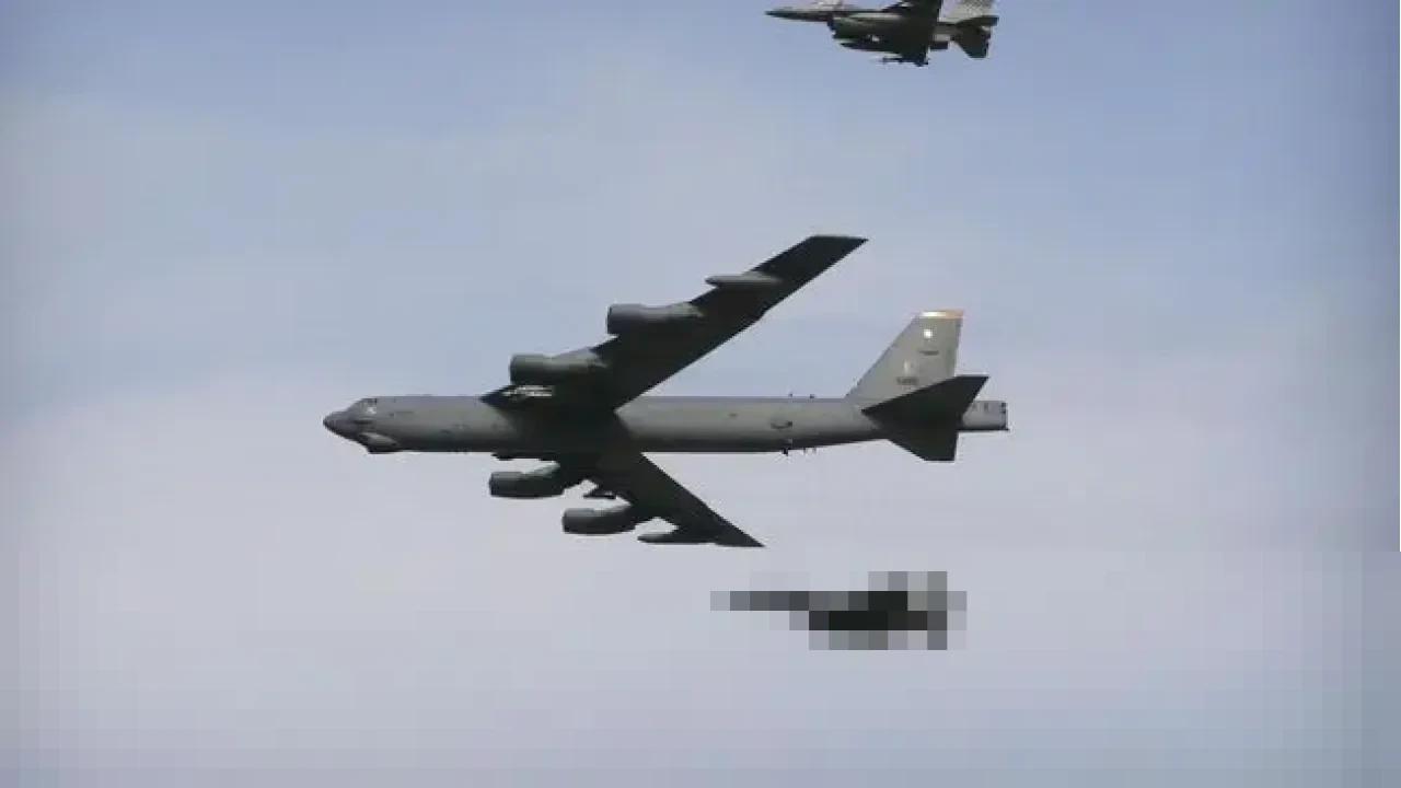 AS Kucurkan Rp31,6 Triliun ke Boeing untuk Modernisasi Bomber B-52H, Jamin Operasional Dekade Mendatang AS Kucurkan Rp31,6 Triliun ke Boeing untuk Modernisasi Bomber B-52H, Jamin Operasional Dekade Mendatang