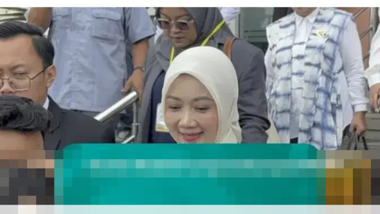Atalia Praratya: ‘Mohon Doanya Saja,’ Hadiri Sidang Gugatan Cerai Terhadap Ridwan Kamil