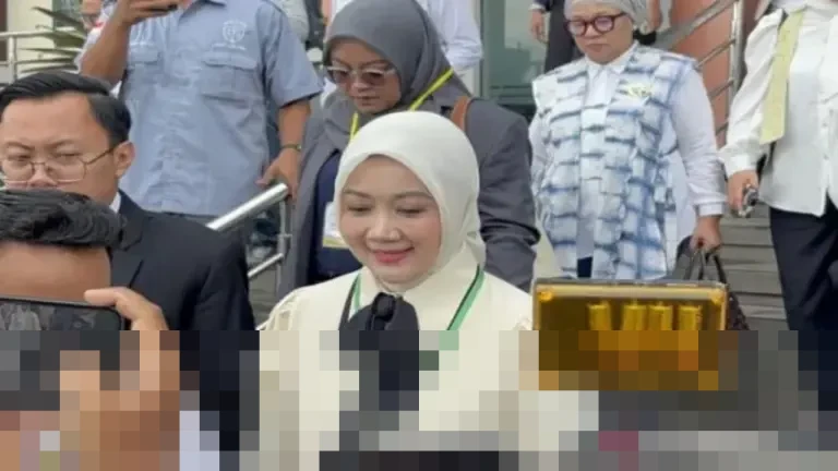 Atalia Praratya: “Mohon Doanya Saja,” Hadiri Sidang Lanjutan Gugatan Cerai Ridwan Kamil