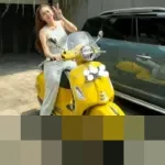 Aura Kasih Ungkap Kecintaannya pada Otomotif, Koleksi Vespa GTS 150 Kuning Jadi Sorotan