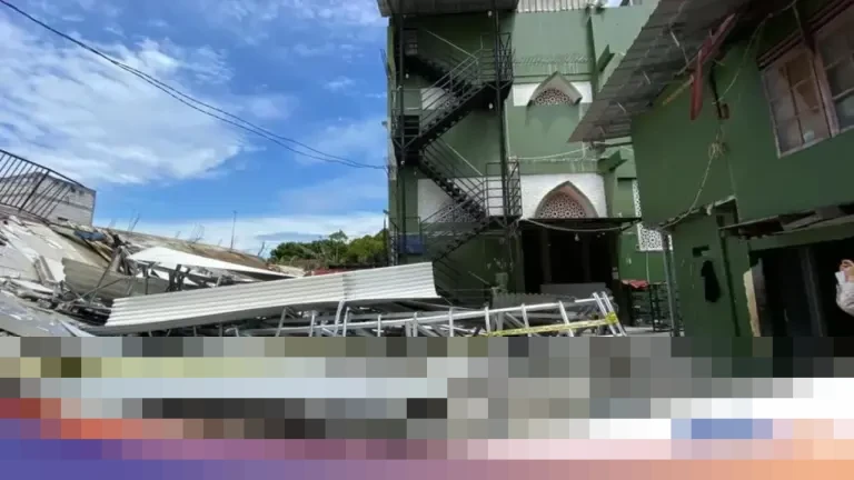 Bangunan Parkir Dua Lantai di Koja Jakut Ambruk, Pemilik Kaget: Baru Berdiri Sejak 2023
