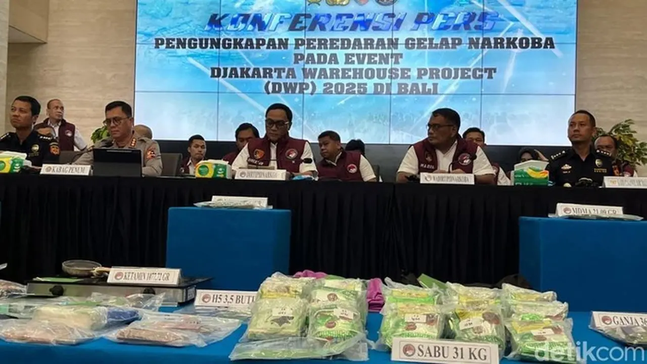 Bareskrim Polri Ungkap Modus Tempel dan COD Jaringan Narkoba Jelang DWP Bali: 17 Tersangka Ditangkap