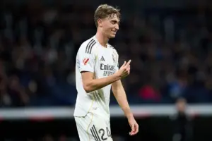 Beban Pertandingan Berat Ancam Karier Dean Huijsen, Real Madrid Dihadapkan Krisis Bek