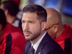 Persebaya Dirumorkan Semakin Dekat Dengan Benjamin Mora