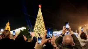 Bethlehem Kembali Gelar Perayaan Natal Publik, Doa Damai Menggema di Tengah Bayang-bayang Konflik