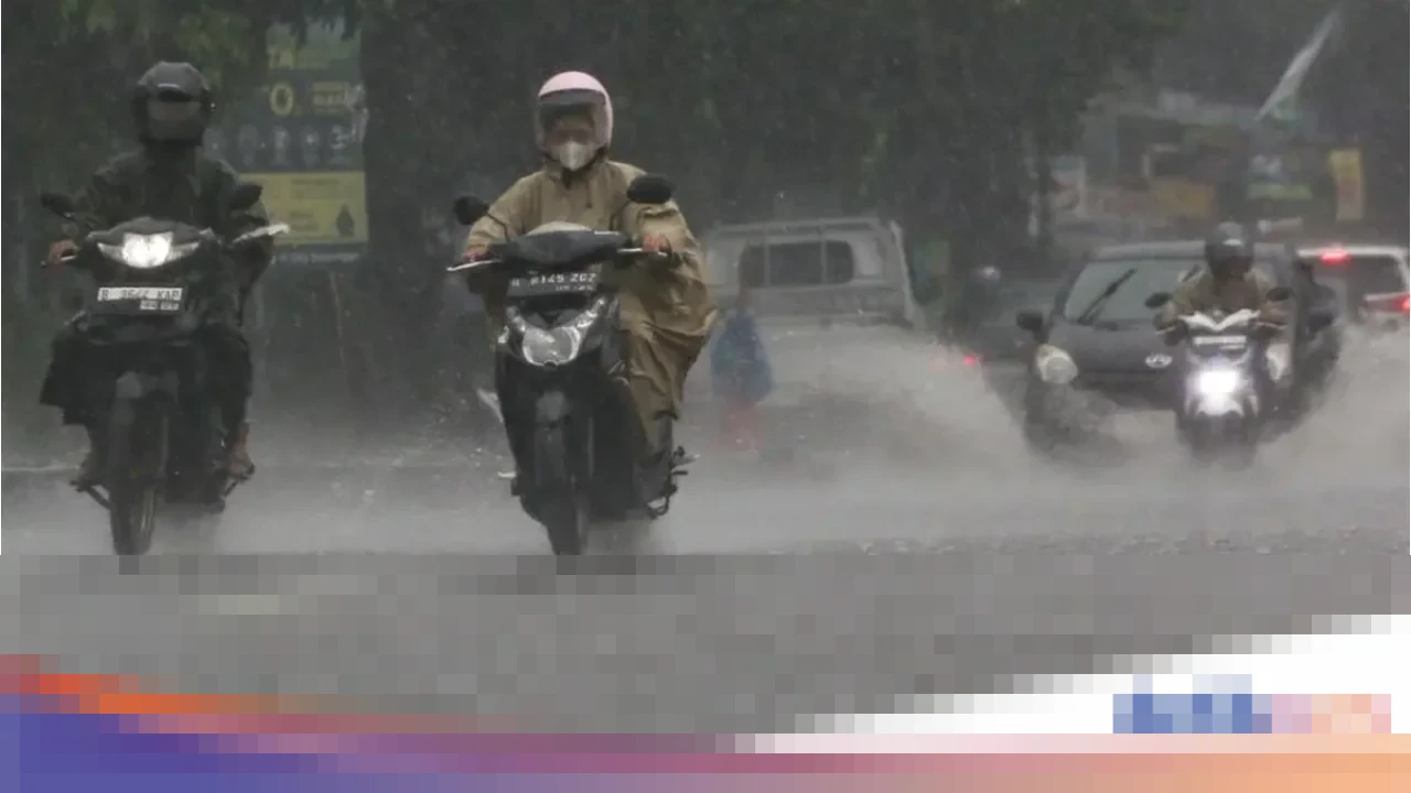 BMKG Imbau Warga NTB Waspada Cuaca Tak Menentu Sepekan Imbas Bibit Siklon 96S BMKG Imbau Warga NTB Waspada Cuaca Tak Menentu Sepekan Imbas Bibit Siklon 96S