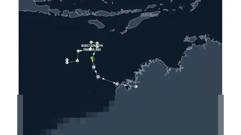 BMKG Peringatkan Cuaca Ekstrem di NTB Sepekan ke Depan Akibat Bibit Siklon Tropis 96S