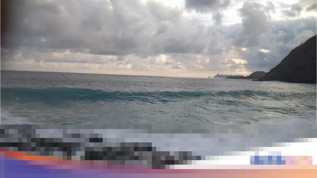 BMKG: “Perlu Diwaspadai di Selatan,” Gelombang Tinggi Ancam Perairan Labuan Bajo hingga Akhir Tahun