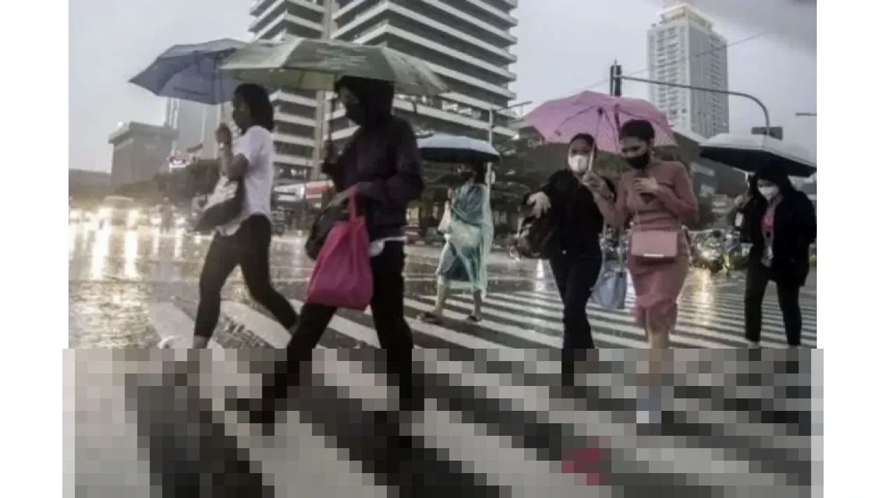 BMKG Umumkan Hujan Ringan Dominasi Wilayah Indonesia, Waspada Petir di Jambi dan Pangkal Pinang Senin Ini