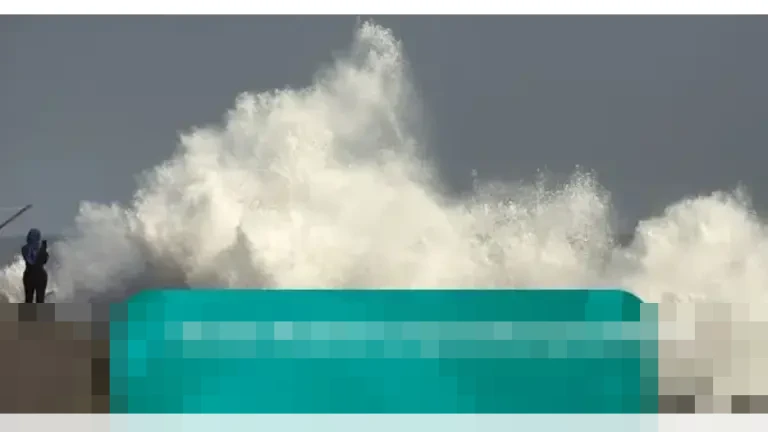 BMKG Waspadai Gelombang Tinggi di Selat Bali dan Selatan Jawa Imbas Bibit Siklon Tropis 96S