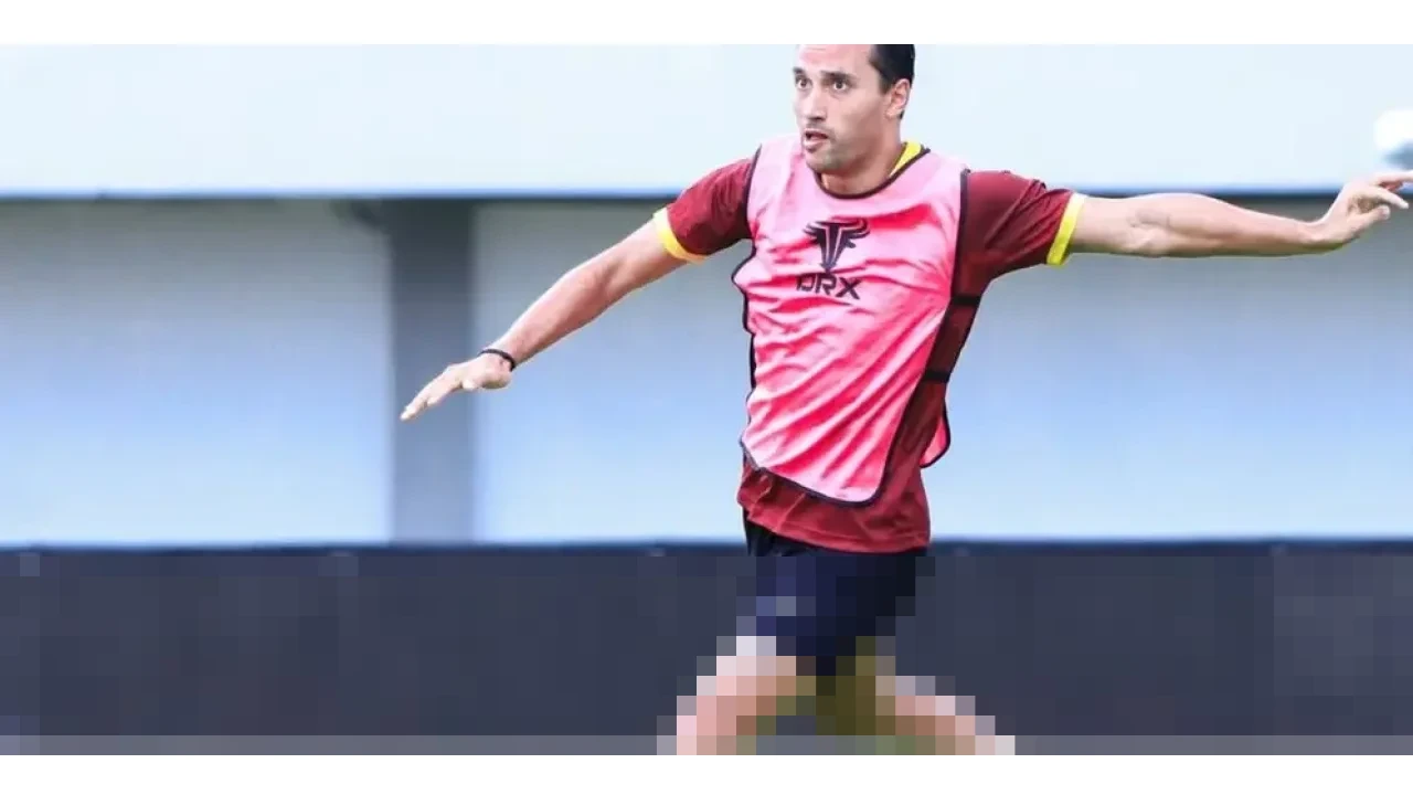 Bojan Hodak: “Ezra Pemain Terbaik di Kediri,” Waspadai Mantan Anak Asuh di Laga Persik vs Persib