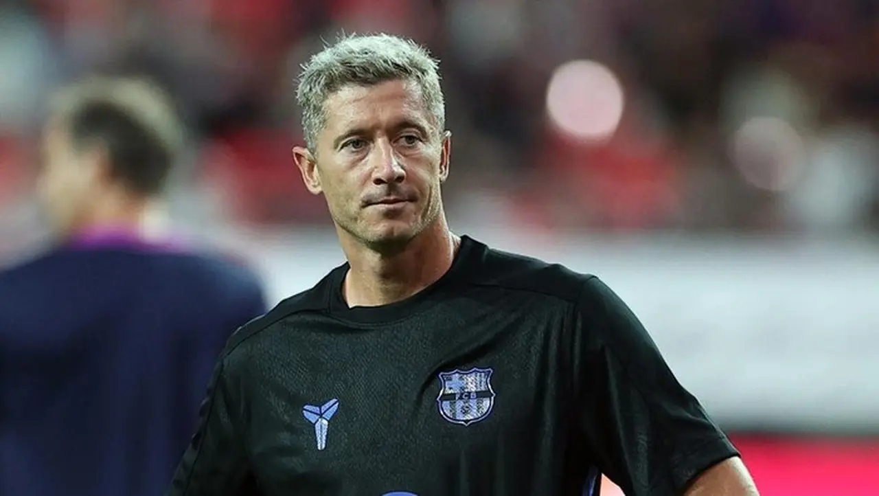 Boniek: “Serie A Terlalu Sulit untuk Lewandowski yang Menua, Lebih Baik ke Liga Lain”