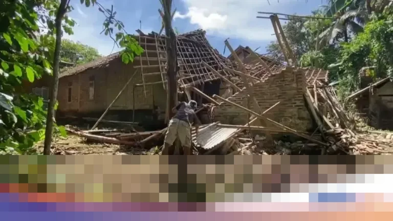 BPBD Lebak: “Ratusan Rumah Rusak Diterjang Cuaca Ekstrem Sepanjang Desember”