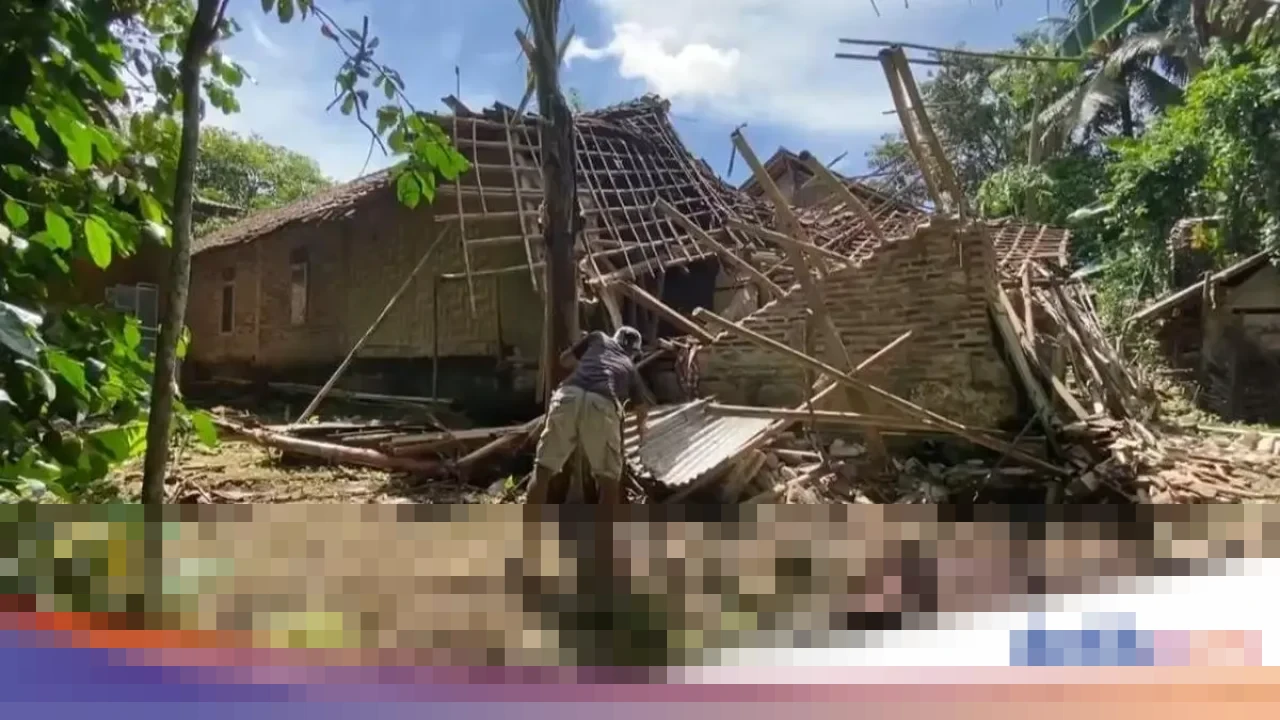 BPBD Lebak: “Ratusan Rumah Rusak Diterjang Cuaca Ekstrem Sepanjang Desember” BPBD Lebak: “Ratusan Rumah Rusak Diterjang Cuaca Ekstrem Sepanjang Desember”