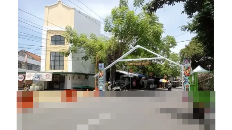 Bukan Kembang Api, Aroma Durian Jadi Bintang Utama Perayaan Tahun Baru di Ampenan Huis Mataram