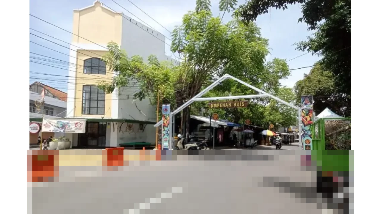 Bukan Kembang Api, Aroma Durian Jadi Bintang Utama Perayaan Tahun Baru di Ampenan Huis Mataram