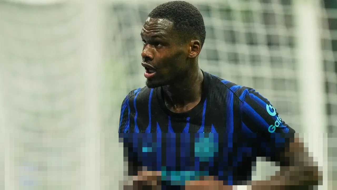 Cedera Lutut Paksa Penyerang Inter Milan Ange-Yoan Bonny Absen hingga Pertengahan Januari 2026, Lewatkan Laga Krusial