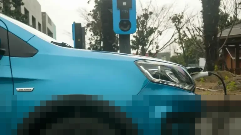 China Jadi Negara Pertama yang Wajibkan Standar Konsumsi Energi Mobil Listrik Murni Mulai 1 Januari 2026