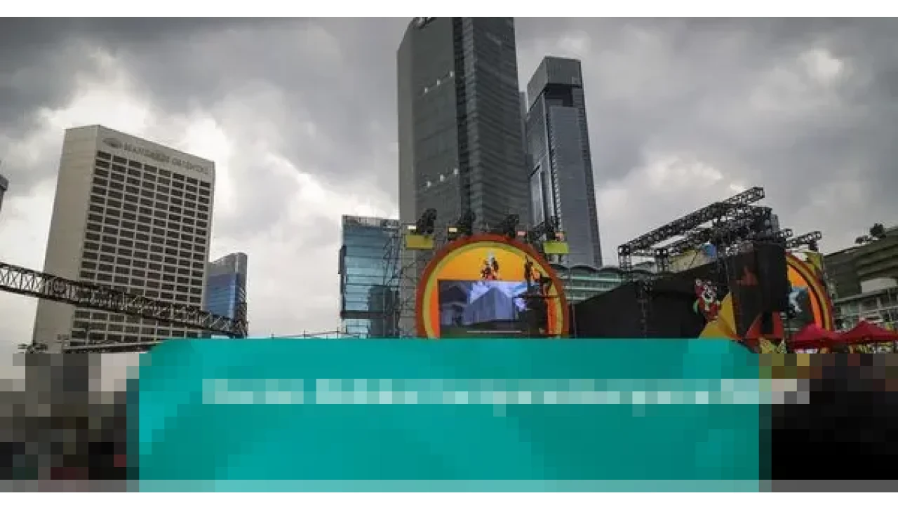 Cuaca Mendung Selimuti Bundaran HI Jelang Malam Tahun Baru 2026, Warga Mulai Berdatangan Cuaca Mendung Selimuti Bundaran HI Jelang Malam Tahun Baru 2026, Warga Mulai Berdatangan