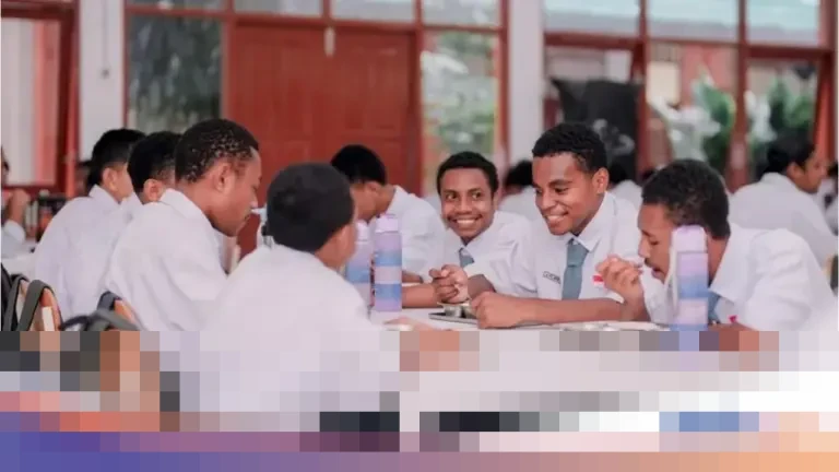 Dari Penjual Pinang di Pantai Base G, Alfius Kini Merajut Asa Jadi Prajurit TNI di Sekolah Rakyat