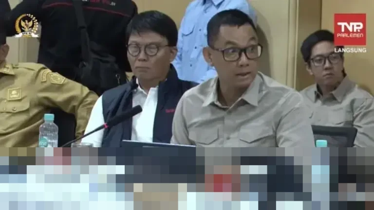 Darmawan Prasodjo: “Pemulihan Listrik Cepat di Akses Terbuka, Lambat di Terisolasi” Darmawan Prasodjo: “Pemulihan Listrik Cepat di Akses Terbuka, Lambat di Terisolasi”