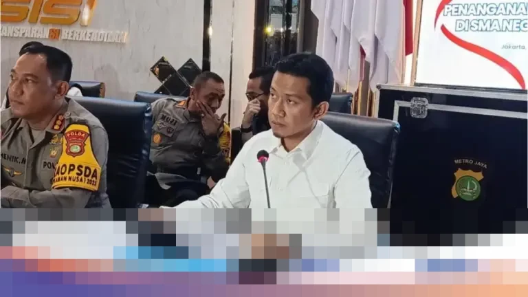 Densus 88 Amankan Tujuh Tersangka Teroris Jaringan NII-AD Jelang Perayaan Nataru 2026 Densus 88 Amankan Tujuh Tersangka Teroris Jaringan NII-AD Jelang Perayaan Nataru 2026