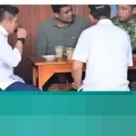 Di Tengah Kunjungan Bencana, Seskab Teddy Indra Wijaya Ngopi Santai Bersama Bobby dan KSAD di Warkop Tapsel