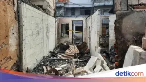 Diduga Korsleting, Belasan Rumah di Permukiman Padat Grogol Petamburan Ludes Terbakar