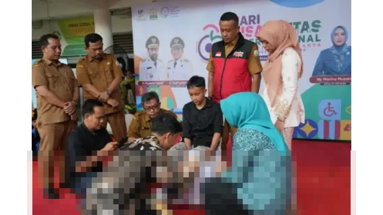 Dinsos Aceh Serahkan 98 Kaki Palsu kepada Penyandang Disabilitas Peringati HDI 2025