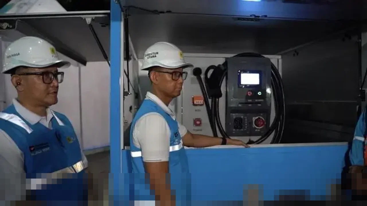 Dirut PLN Tinjau Kesiapan SPKLU di Jalur Mudik, Pastikan Layanan Andalan Pengguna EV Nataru