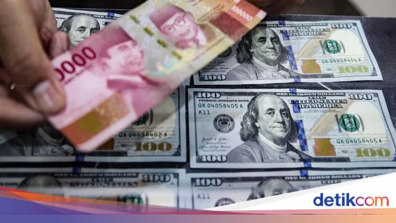 Dolar AS Menguat Tajam, Rupiah Tembus Level Rp 16.700 pada Perdagangan Kamis Lalu