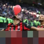 Dua Gol Christopher Nkunku Bawa AC Milan Tekuk Verona 3-0, Kudeta Puncak Klasemen Serie A dari Inter