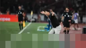 Dua Kali Lumat Indonesia, Kim Sang Sik Dinobatkan Pelatih Terbaik Vietnam 2025