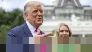 Dukun Peru Ramal Trump Sakit Parah Tahun Depan, Maduro Terguling dari Jabatan