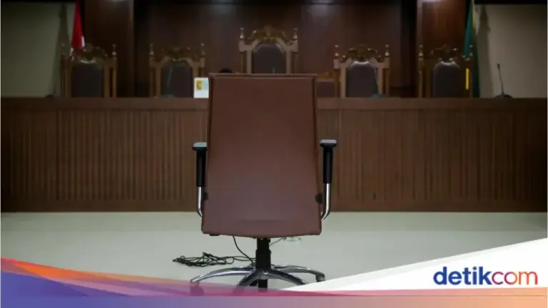 Eks Dirjen Sebut Jurist Tan Bisa Bikin Pejabat Kemendikbud Era Nadiem Dicopot