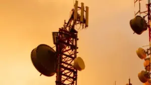 Emiten Menara Grup Djarum, SUPR, Perpanjang Utang Rp2,5 Triliun ke MUFG hingga 2026