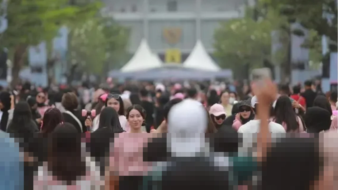 Fenomena ‘Self-Reward’ Gen Z: Antara Tekanan Ekonomi dan Dorongan Konsumsi Pengalaman