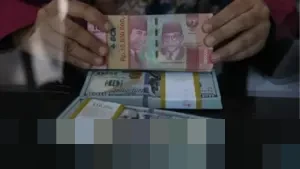 Gejolak Rupiah 2025: Dolar AS Melonjak di Atas Rp17.000, Intervensi BI Jaga Stabilitas