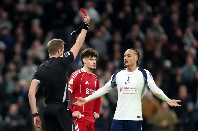 Persaingan 4 Besar Klasemen EPL Semakin Memanas, MU Diterpa Masalah Persaingan 4 Besar Klasemen EPL Semakin Memanas, MU Diterpa Masalah