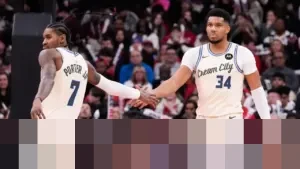 Giannis Antetokounmpo: “Kami Berjuang untuk Hidup Kami,” Usai Dunk Kontroversial di Laga Comeback Bucks