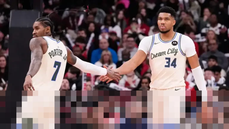 Giannis Antetokounmpo: “Kami Berjuang untuk Hidup Kami,” Usai Dunk Kontroversial di Laga Comeback Bucks