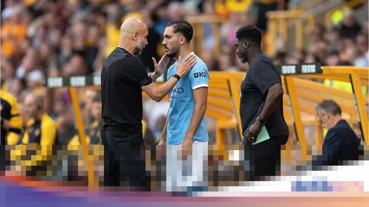 Guardiola Ungkap Perasaan Campur Aduk pada Rayan Cherki: Kadang Saya Marahin, Kadang Mau Saya Cium