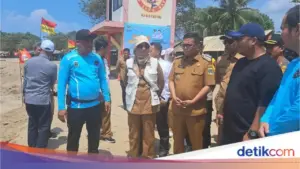 Gubernur Banten Andra Soni Peringatkan Pengelola Pantai Anyer-Carita: “Jangan Ketok Harga”
