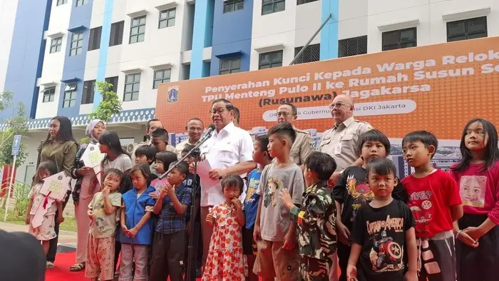 Pramono Anung Pastikan 137 KK Menteng Pulo Pindah ke Rusun, Sewa Gratis 6 Bulan Pramono Anung Pastikan 137 KK Menteng Pulo Pindah ke Rusun, Sewa Gratis 6 Bulan