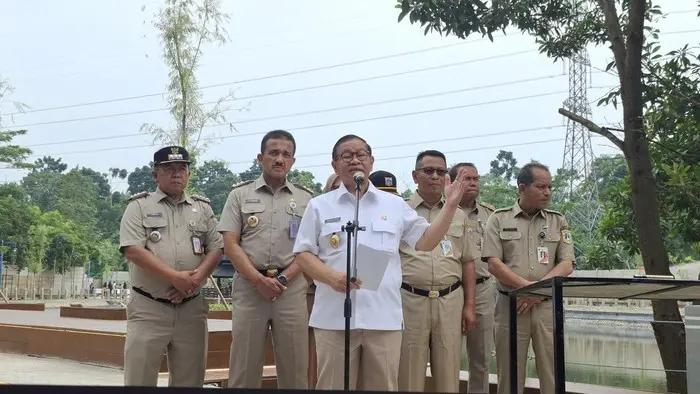 Pramono Resmikan Embung Lapangan Merah, Targetkan Tekan Banjir 50% di Jagakarsa Pramono Resmikan Embung Lapangan Merah, Targetkan Tekan Banjir 50% di Jagakarsa