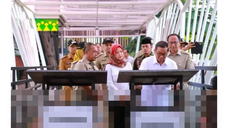 Gubernur DKI Pramono Anung Resmikan Dua JPO Ramah Disabilitas, Material Conwood Diklaim Anti-Pencurian